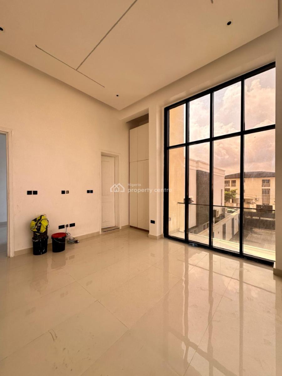 Stunning 3bedroom Apartment, Lekki Phase 1, Lekki, Lagos, Block of Flats for Sale