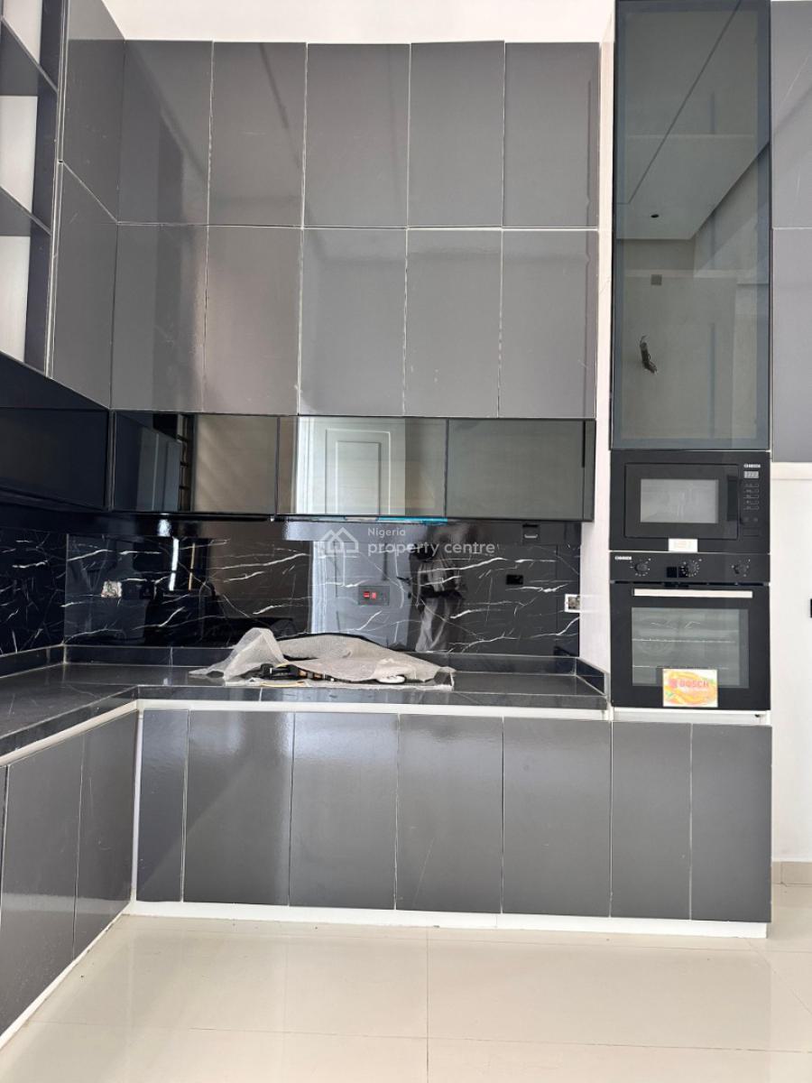 Stunning 3bedroom Apartment, Lekki Phase 1, Lekki, Lagos, Block of Flats for Sale