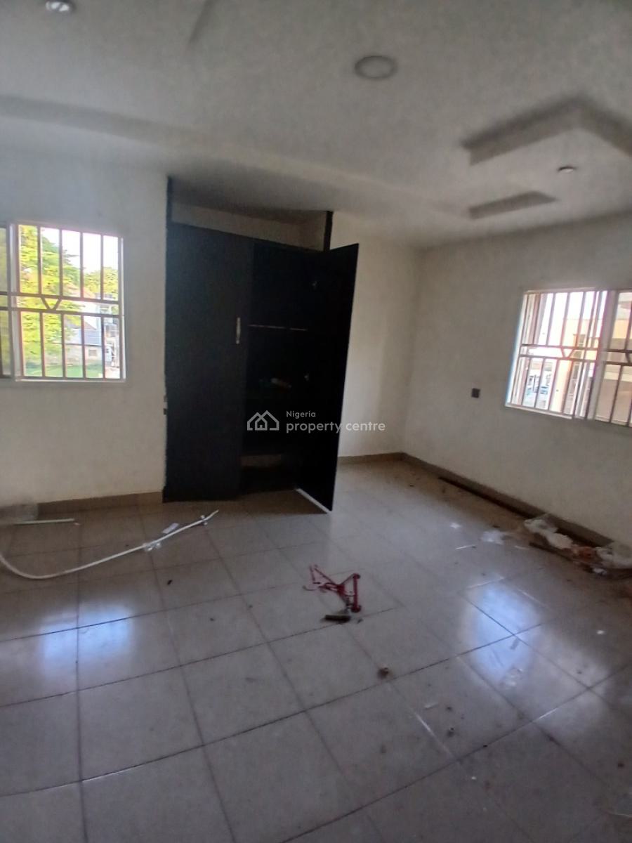 Nicely Renovated 2 Bedrooms, Wuse 2, Abuja, Flat / Apartment for Rent