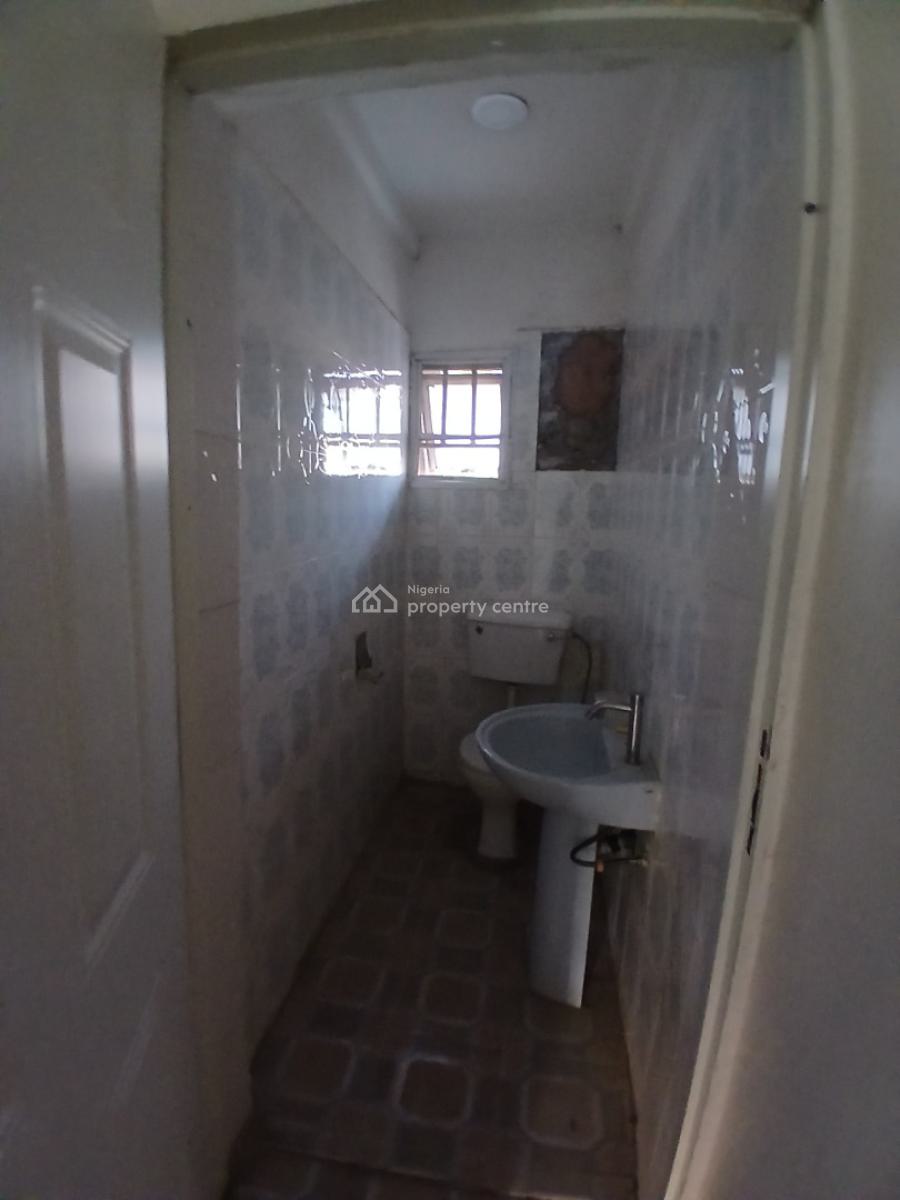Nicely Renovated 2 Bedrooms, Wuse 2, Abuja, Flat / Apartment for Rent
