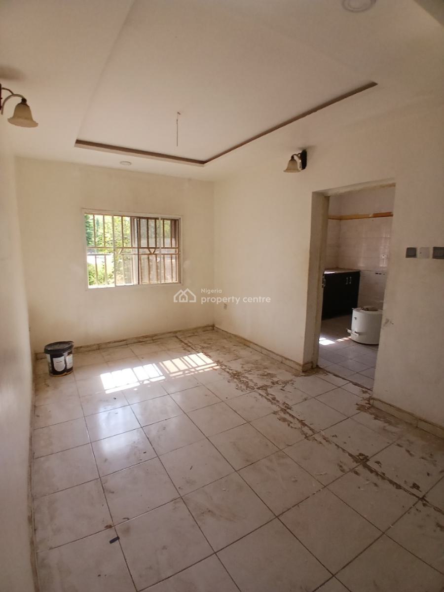 Nicely Renovated 2 Bedrooms, Wuse 2, Abuja, Flat / Apartment for Rent