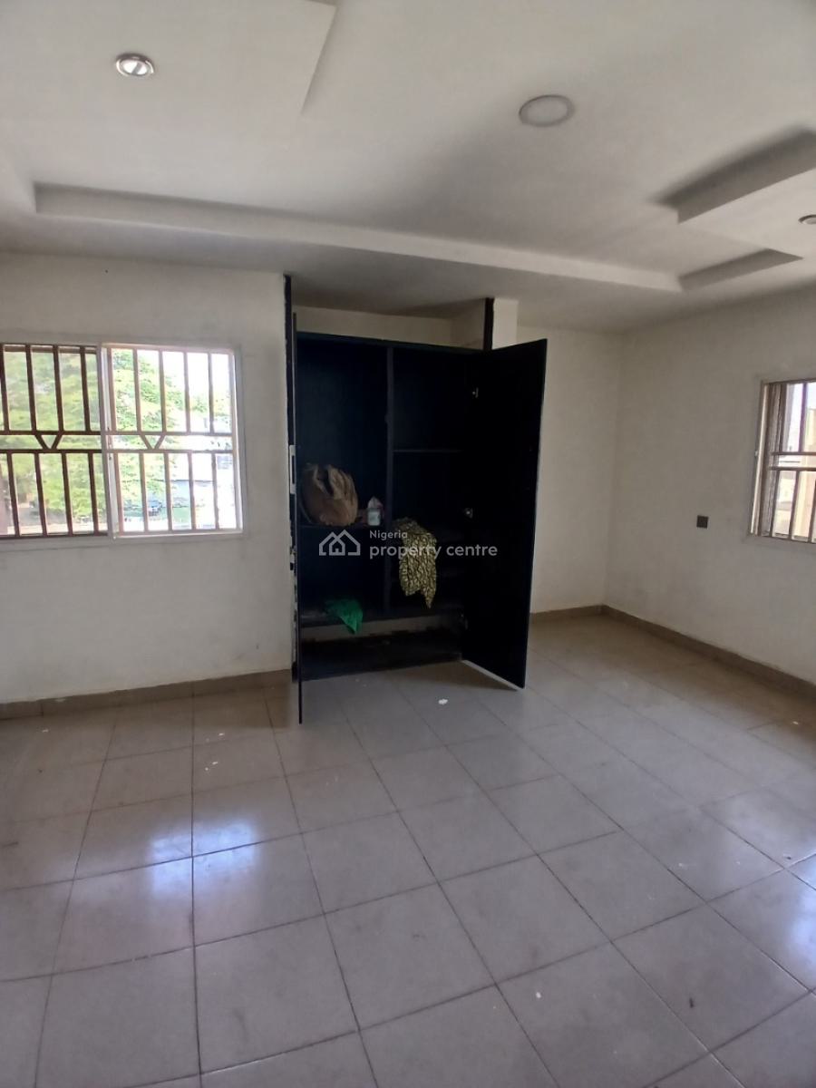 Nicely Renovated 2 Bedrooms, Wuse 2, Abuja, Flat / Apartment for Rent