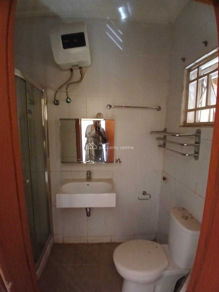 Nice 3 Bedroom Flat with a Room Bq Attached, Kaura, Abuja, Flat / Apartment for Rent