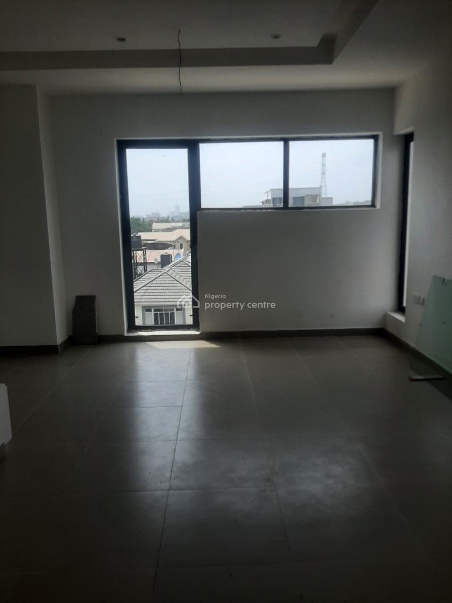 Serviced 2 Bedroom En-suite Maisonette with Open Plan Fitted Kitchen,, Lekki Phase 1, Lekki, Lagos, Flat / Apartment for Rent