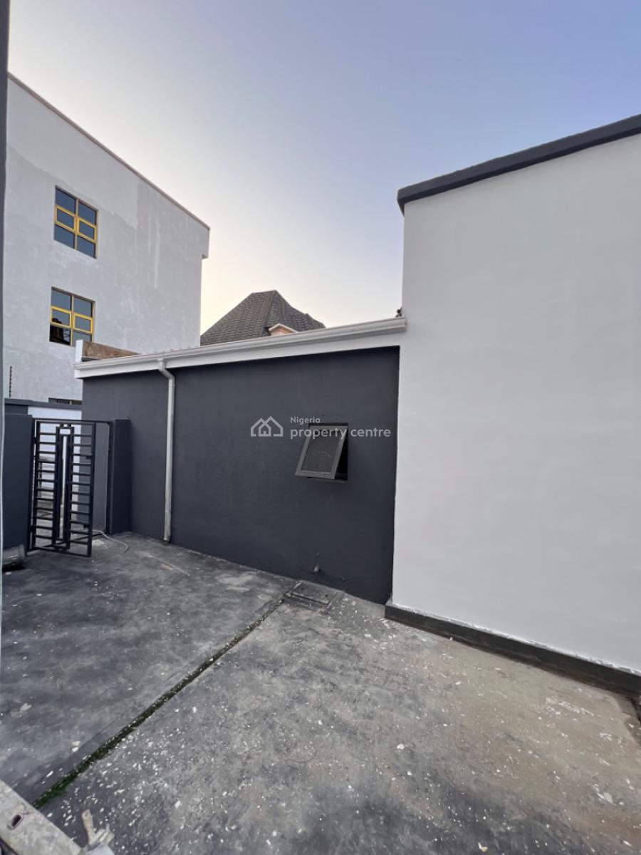 6 Bedroom Fully Detached Duplex with a Swimming Pool and 2 Rm Bq, Guzape District, Abuja, Detached Duplex for Sale