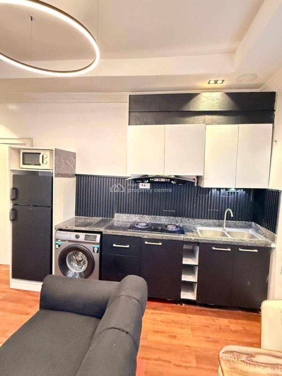 3 Bedroom Serviced Apartment, Lekki Phase 1, Lekki, Lagos, Flat / Apartment Short Let