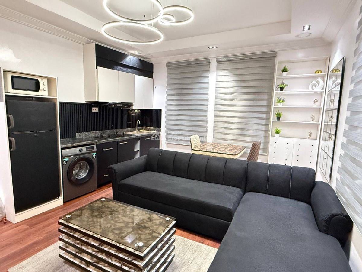 3 Bedroom Serviced Apartment, Lekki Phase 1, Lekki, Lagos, Flat / Apartment Short Let