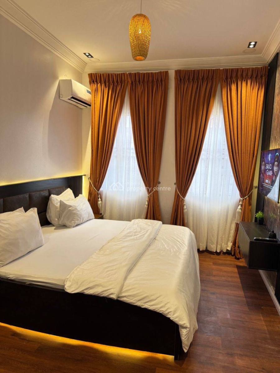 3 Bedroom Serviced Apartment, Lekki Phase 1, Lekki, Lagos, Flat / Apartment Short Let