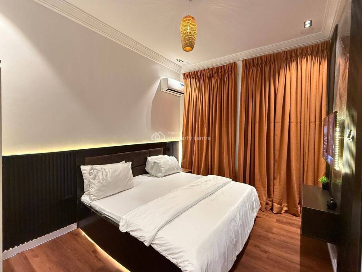 3 Bedroom Serviced Apartment, Lekki Phase 1, Lekki, Lagos, Flat / Apartment Short Let