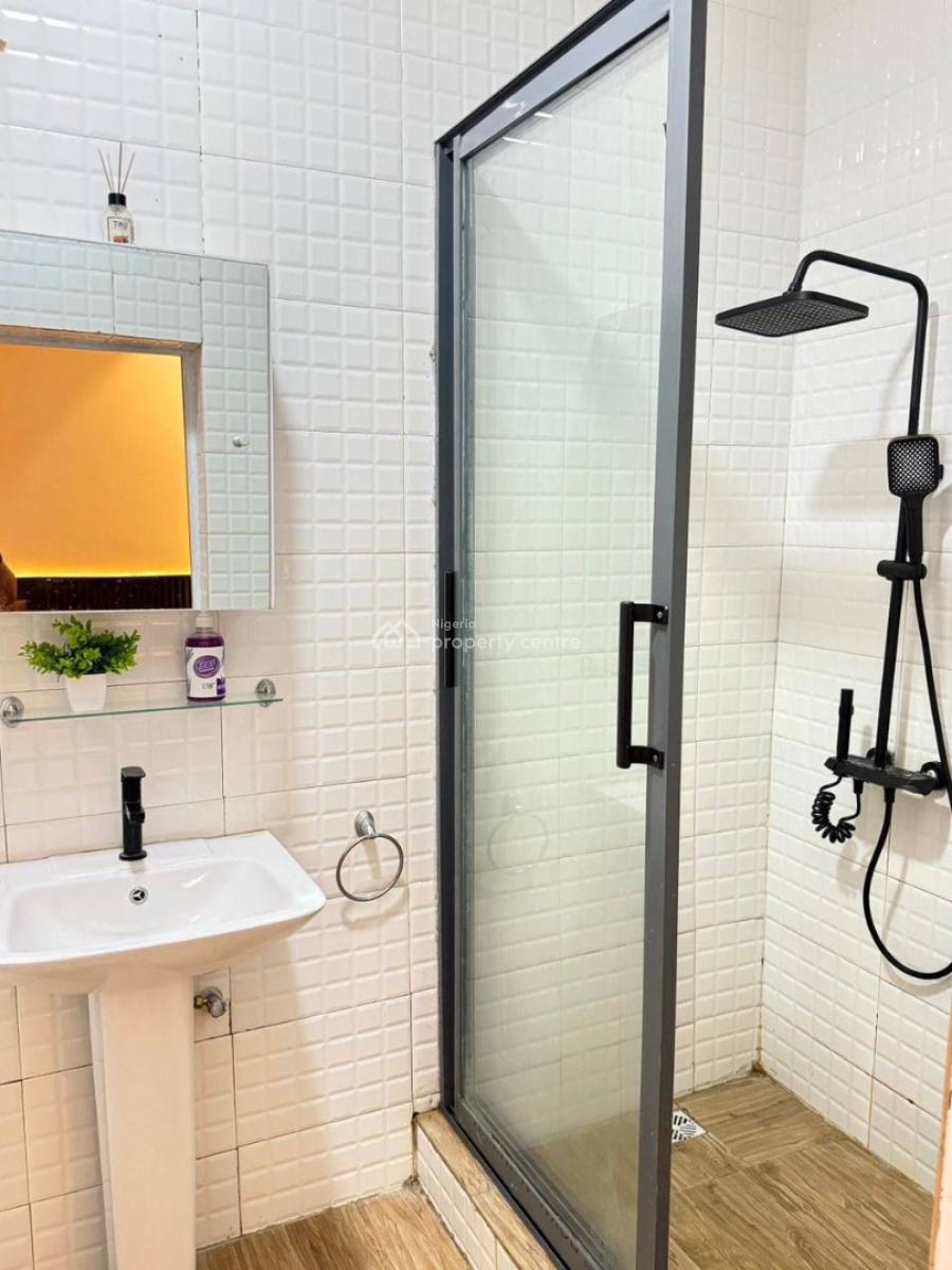 3 Bedroom Serviced Apartment, Lekki Phase 1, Lekki, Lagos, Flat / Apartment Short Let