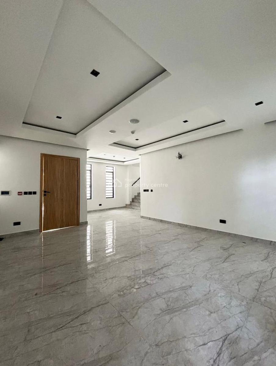 Stunning 4 Bedroom Terraced Duplex & Penthouse, Inverter & Elevator, Lekki Phase 1, Lekki, Lagos, Terraced Duplex for Sale