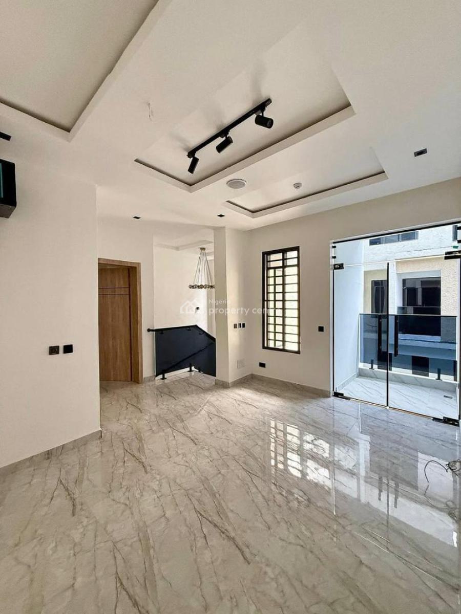 Stunning 4 Bedroom Terraced Duplex & Penthouse, Inverter & Elevator, Lekki Phase 1, Lekki, Lagos, Terraced Duplex for Sale