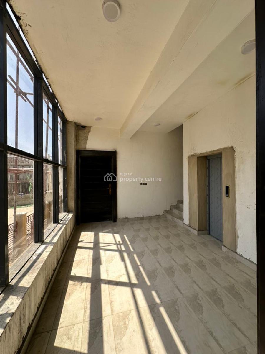 Beautifully Designed 4 Bedroom Apartment with a Study Room and Bq, Lekki Phase 1, Lekki, Lagos, House for Sale