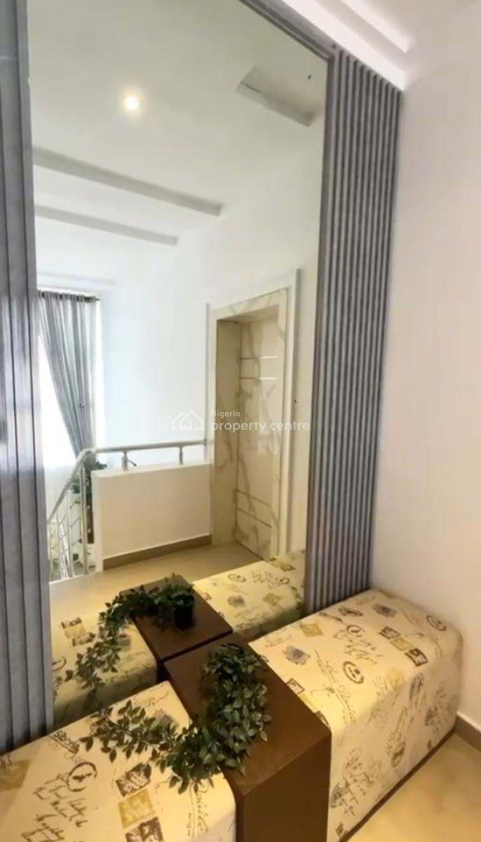 Spacious 3 Bedroom Duplex, Lekki Phase 1, Lekki, Lagos, Flat / Apartment Short Let