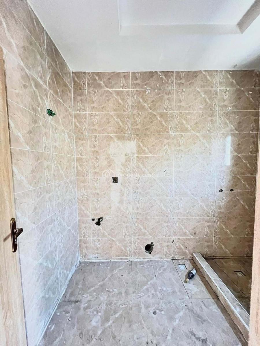 Spacious 3 Bedroom Penthouse with Elevator, Gym, and Swimming Pool, Lekki Phase 1, Lekki, Lagos, Terraced Duplex for Rent