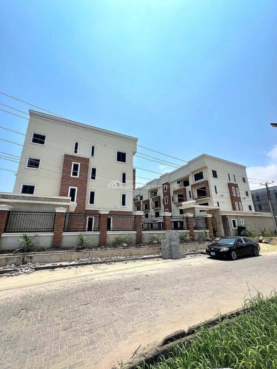 Spacious 3 Bedroom Penthouse with Elevator, Gym, and Swimming Pool, Lekki Phase 1, Lekki, Lagos, Terraced Duplex for Rent