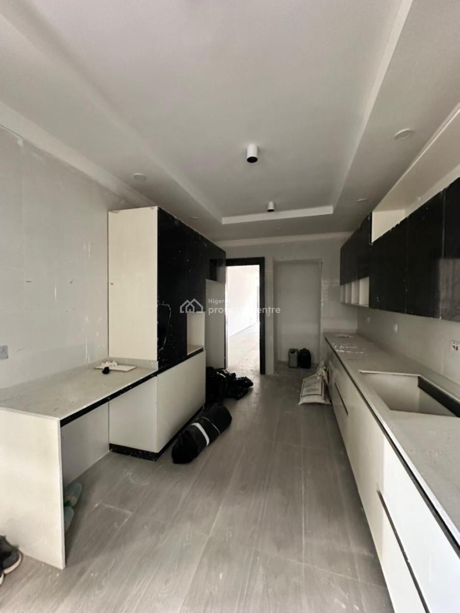 Beautifully Designed 4 Bedroom Apartment with a Study Room and Bq, Lekki Phase 1, Lekki, Lagos, Flat / Apartment for Sale