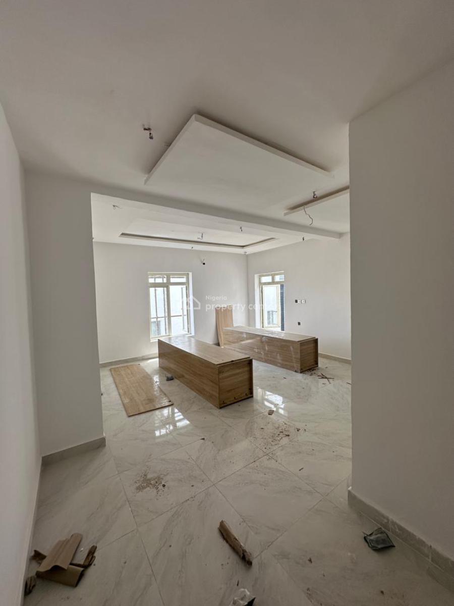 Newly Built 2 Bedroom Maissonette, Lekki Phase 1, Lekki, Lagos, Flat / Apartment for Sale