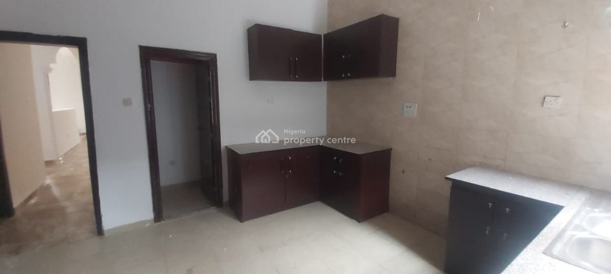 Mix-use 4 Bedroom Duplex, Spg Road, Ologolo, Lekki, Lagos, Semi-detached Duplex for Rent