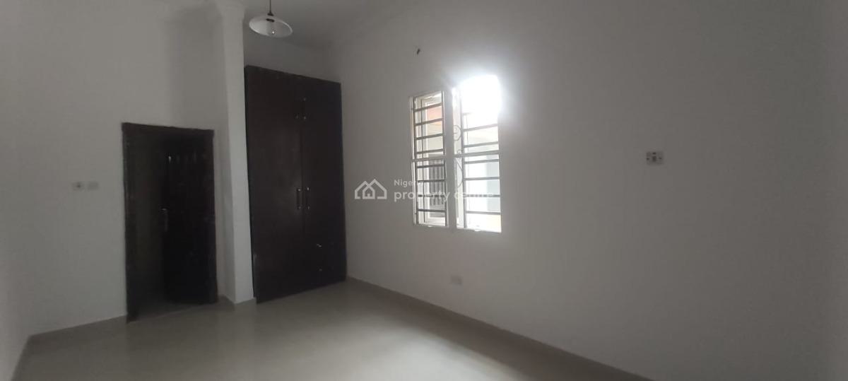 Mix-use 4 Bedroom Duplex, Spg Road, Ologolo, Lekki, Lagos, Semi-detached Duplex for Rent