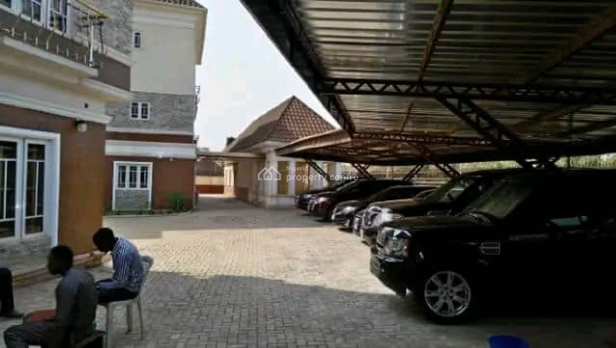 5bedroom Fully Detached Duplex with a Penthouse, Doliz Brown Estate, Gaduwa, Abuja, Detached Duplex for Sale