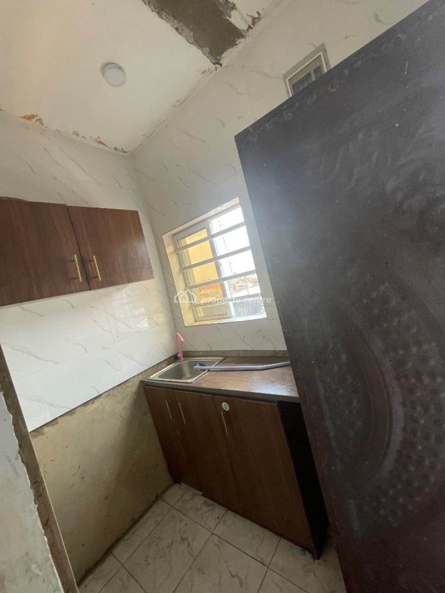Newly Built Miniflat Downstairs with Modern Facilities Water Heater, Gbagada, Lagos, Mini Flat (room and Parlour) for Rent
