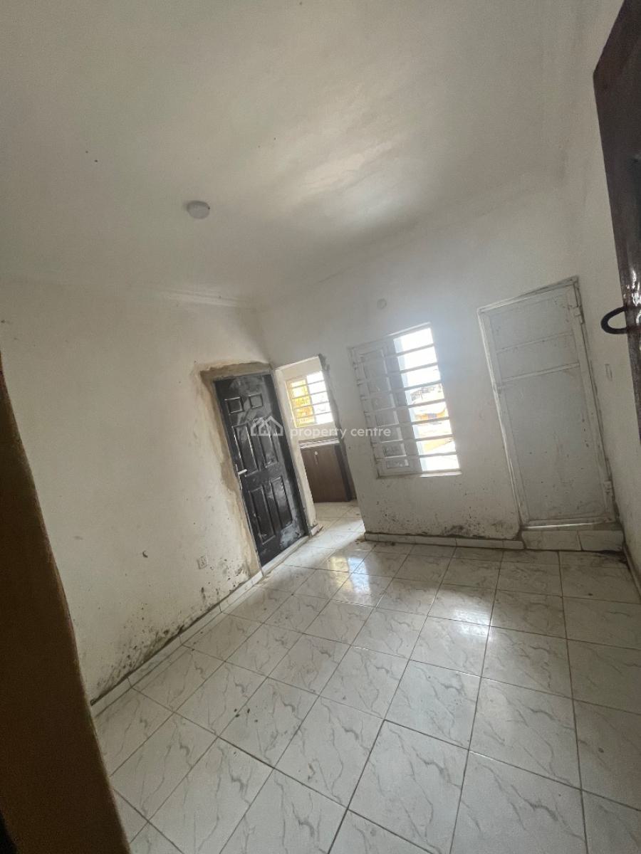 Newly Built Miniflat Downstairs with Modern Facilities Water Heater, Gbagada, Lagos, Mini Flat (room and Parlour) for Rent