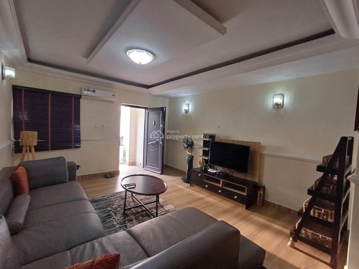 Fully Furnished One Bedroom Flat on The Ground Floor, Wuse 2, Abuja, Flat / Apartment for Rent
