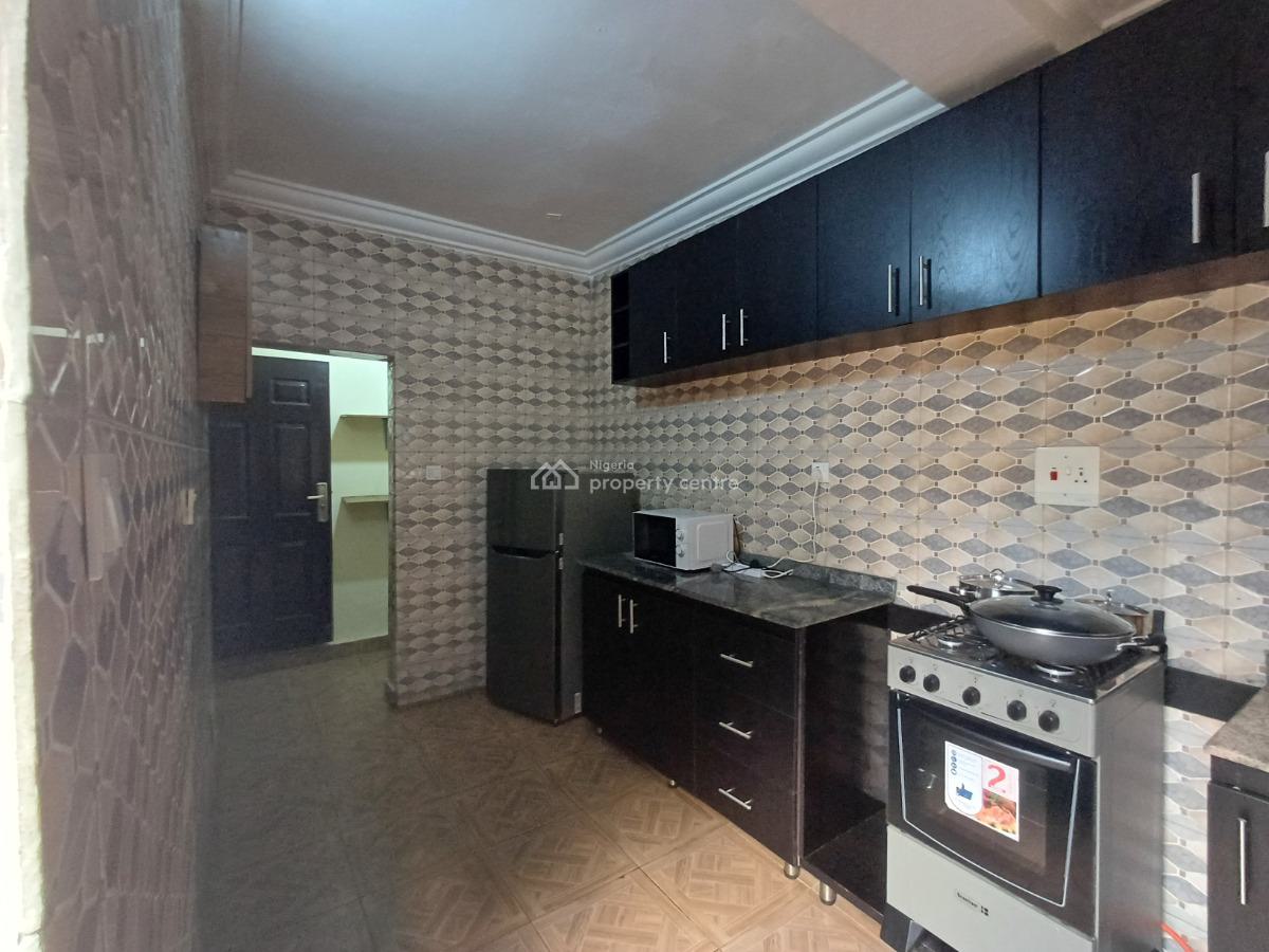 Fully Furnished One Bedroom Flat on The Ground Floor, Wuse 2, Abuja, Flat / Apartment for Rent