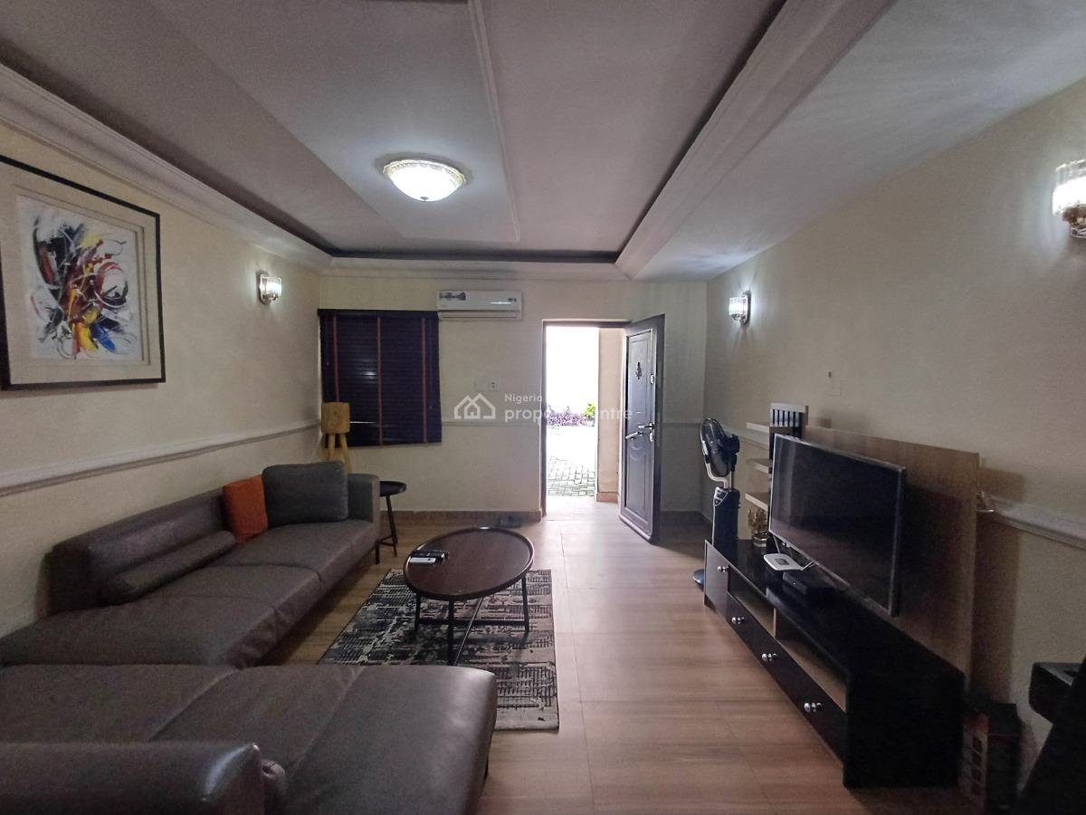Fully Furnished One Bedroom Flat on The Ground Floor, Wuse 2, Abuja, Flat / Apartment for Rent
