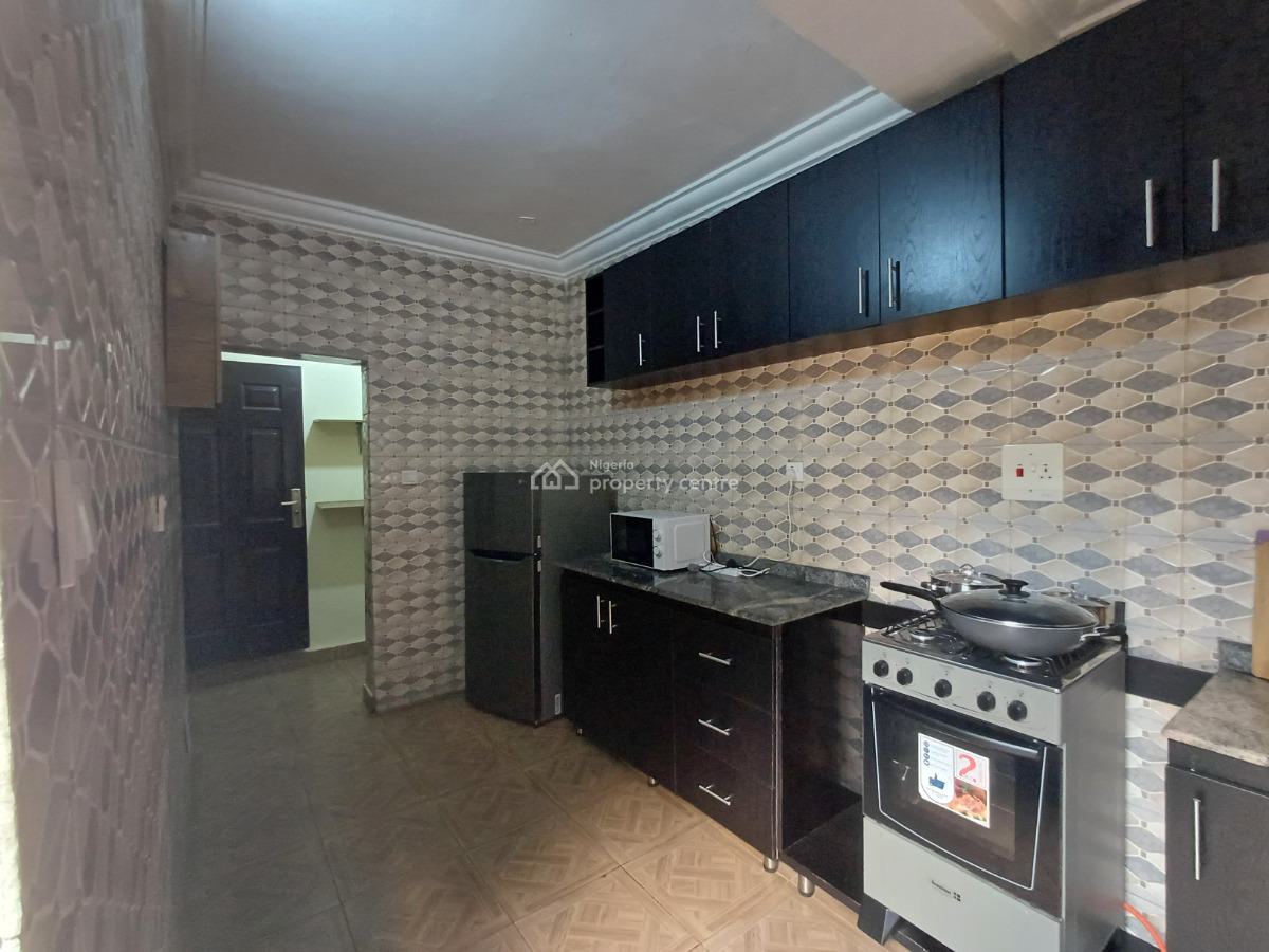 Fully Furnished One Bedroom Flat on The Ground Floor, Wuse 2, Abuja, Flat / Apartment for Rent