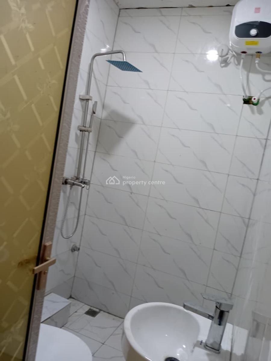 Spacious and Clean 1bedroom Apartment, Lekki Phase 1, Lekki, Lagos, Mini Flat (room and Parlour) for Rent