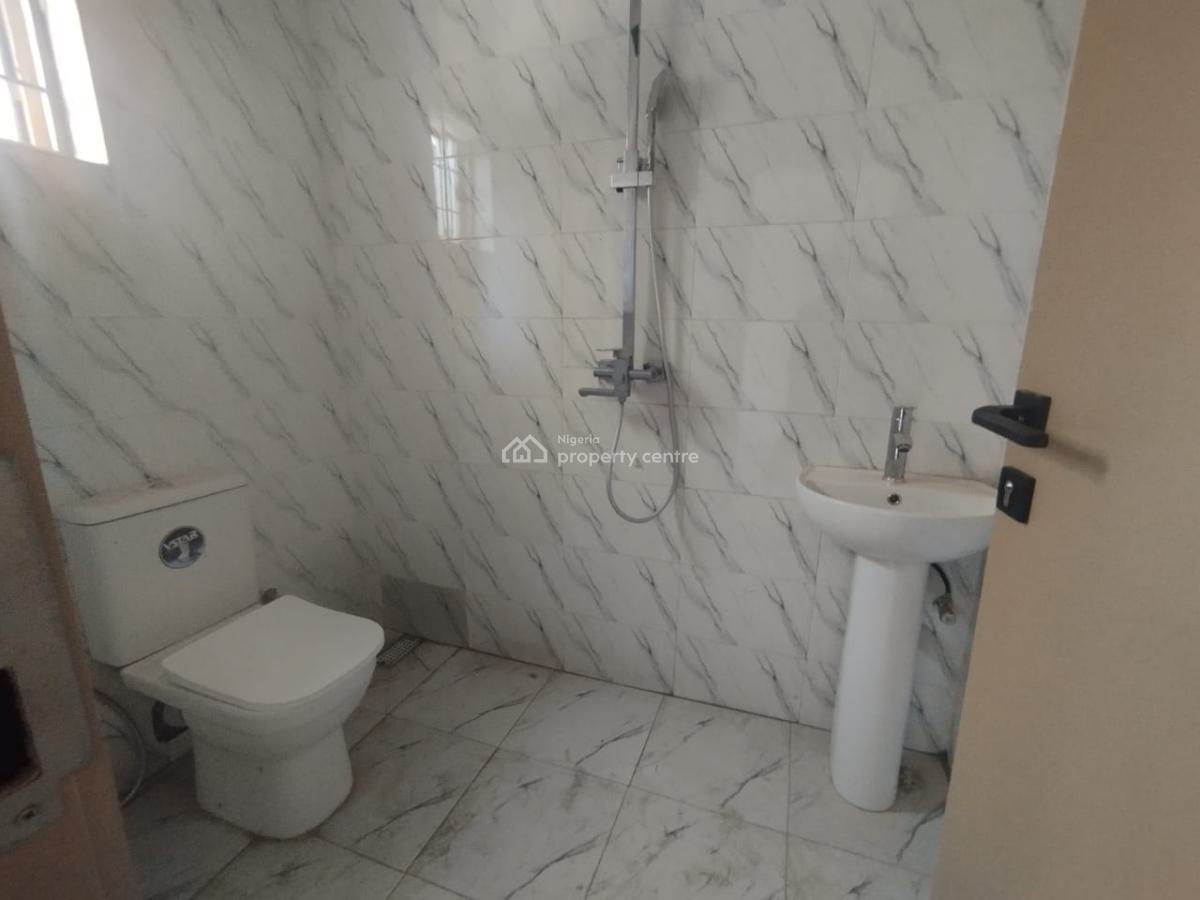 a Very Good Spacious 3-bedroom Flat, Area 1 Abuja. ( Video of The House Is Attached), Area 1, Garki, Abuja, Flat / Apartment for Rent