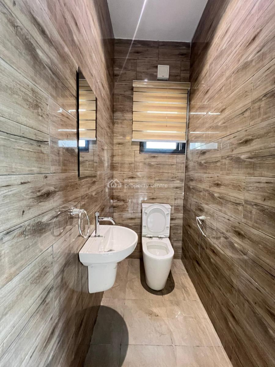 Magnificent 2 Bedroom Penthouse with a Pool,gym and Elevator, Lekki Phase 1, Lekki, Lagos, Flat / Apartment for Sale