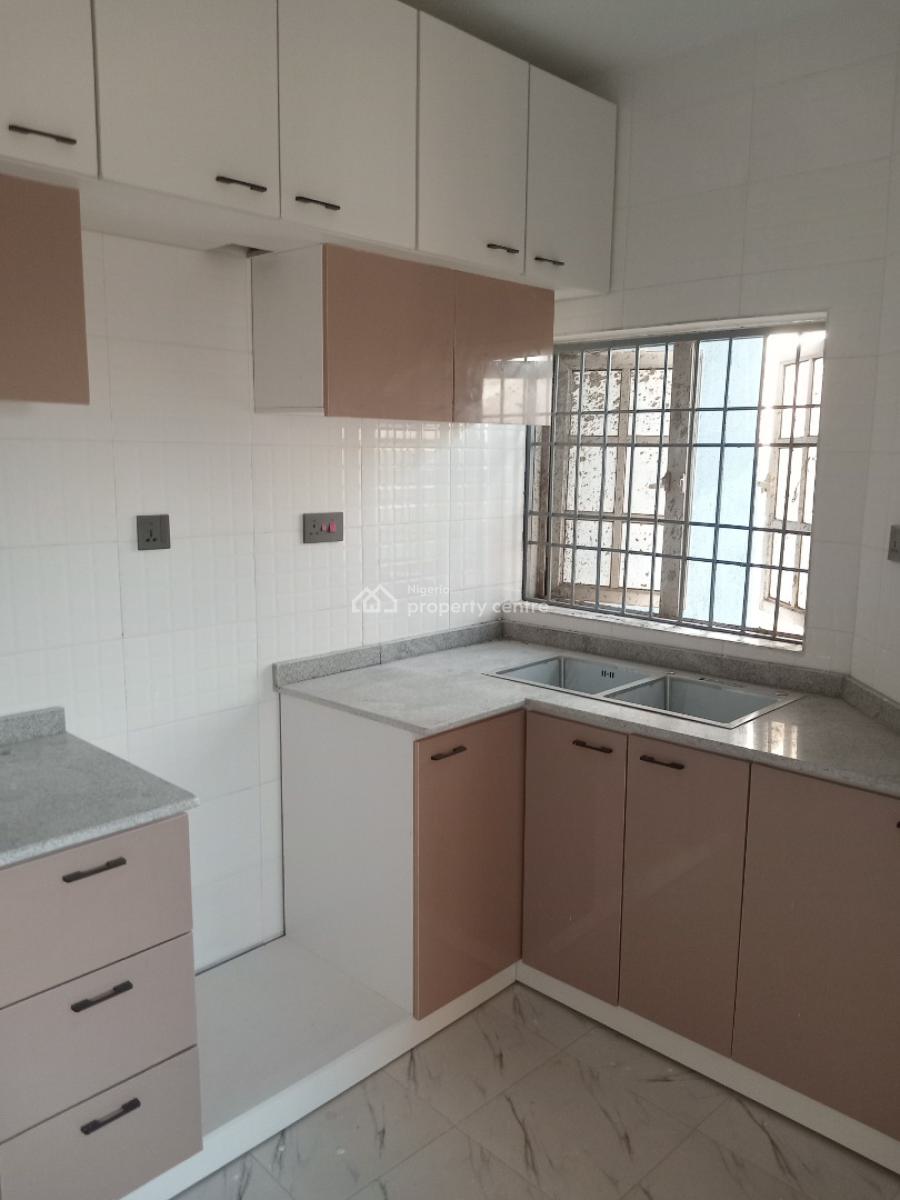 a Very Good Spacious 2-bedroom Flat, Area 1, ( Video of The House Is Attached), Area 1, Garki, Abuja, Flat / Apartment for Rent
