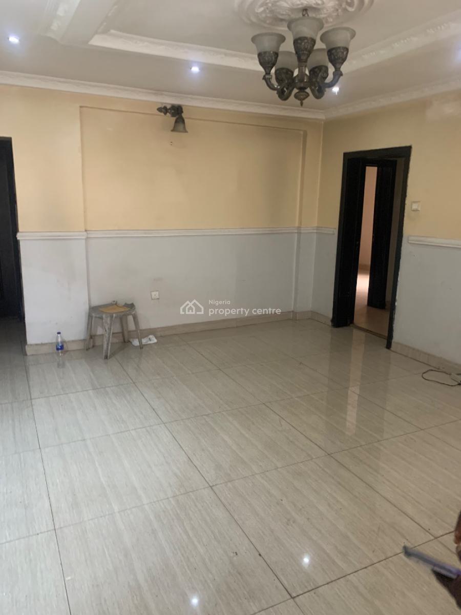 Well Maintained 3 Bedrooms Flat with Bq, Anthony, Maryland, Lagos, Flat / Apartment for Rent