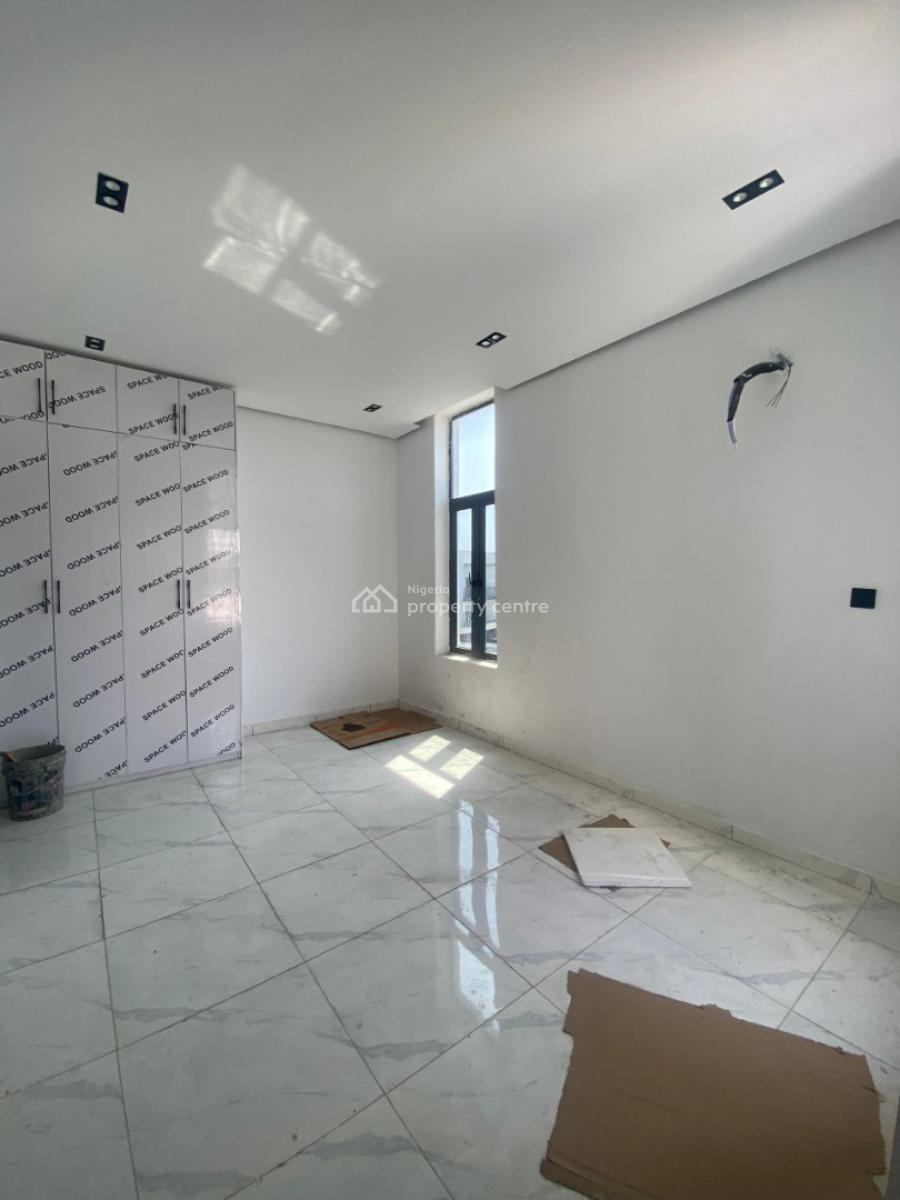 Unobstructed Views! 1-bedroom Apartment with Rooftop Terrace, Ologolo, Lekki, Lagos, Flat / Apartment for Sale