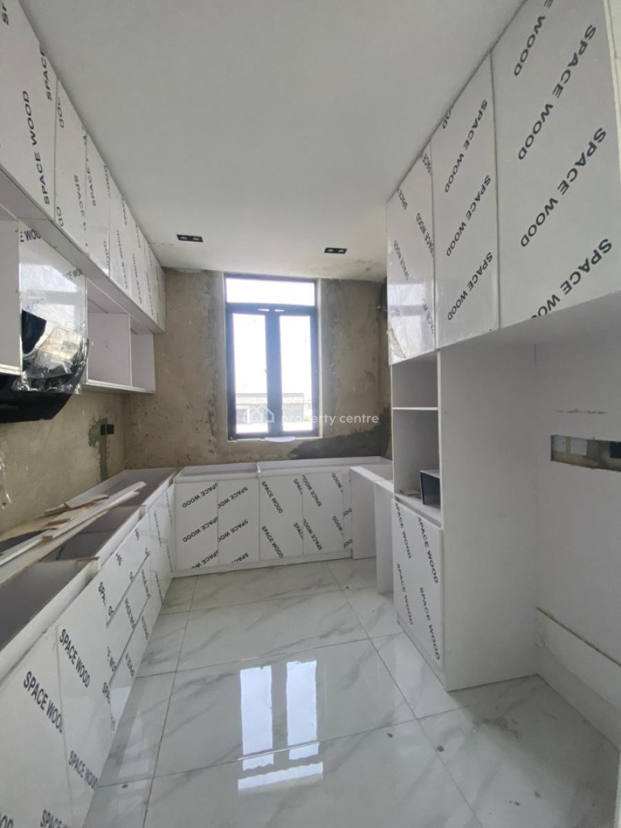 Unobstructed Views! 1-bedroom Apartment with Rooftop Terrace, Ologolo, Lekki, Lagos, Flat / Apartment for Sale