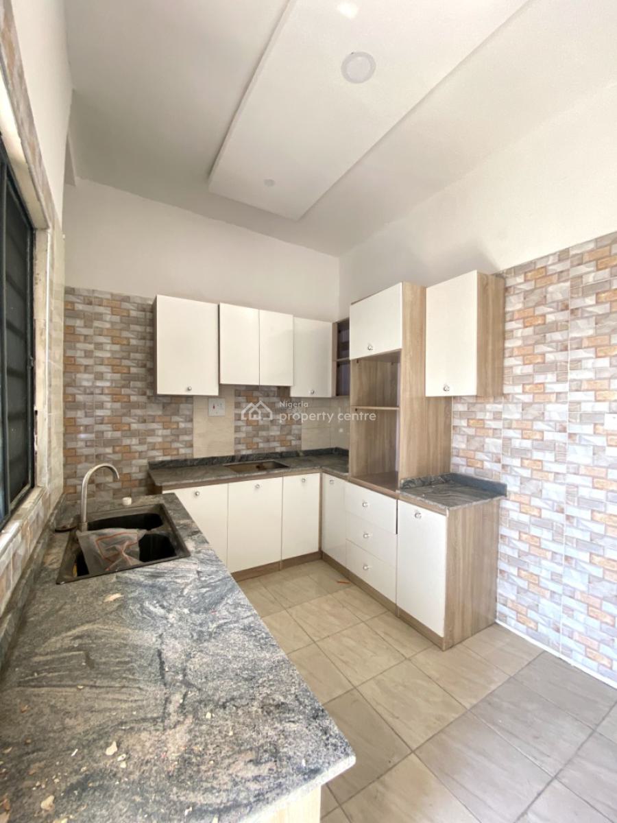 Classic 2 Bedroom Apartment in a Secure Estate, Agungi, Lekki, Lagos, Flat / Apartment for Rent