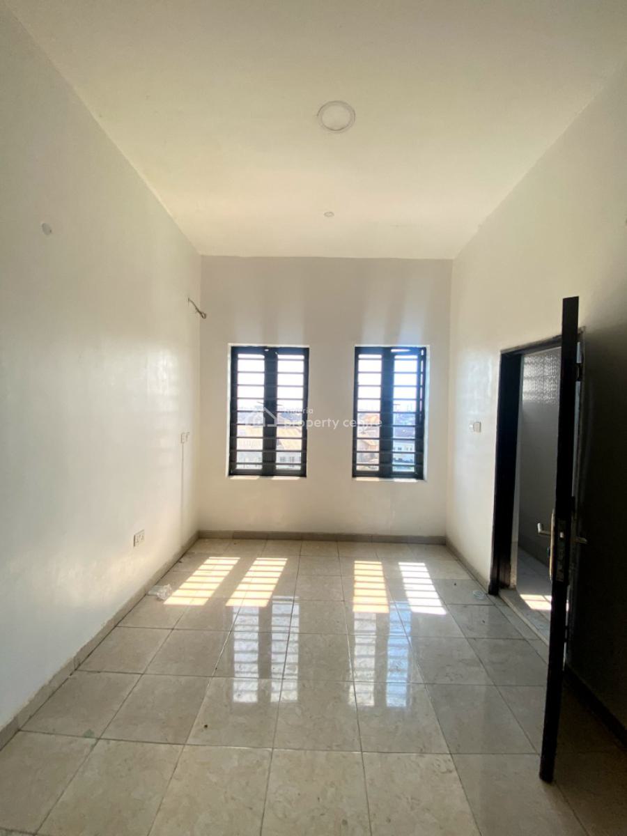 Classic 2 Bedroom Apartment in a Secure Estate, Agungi, Lekki, Lagos, Flat / Apartment for Rent
