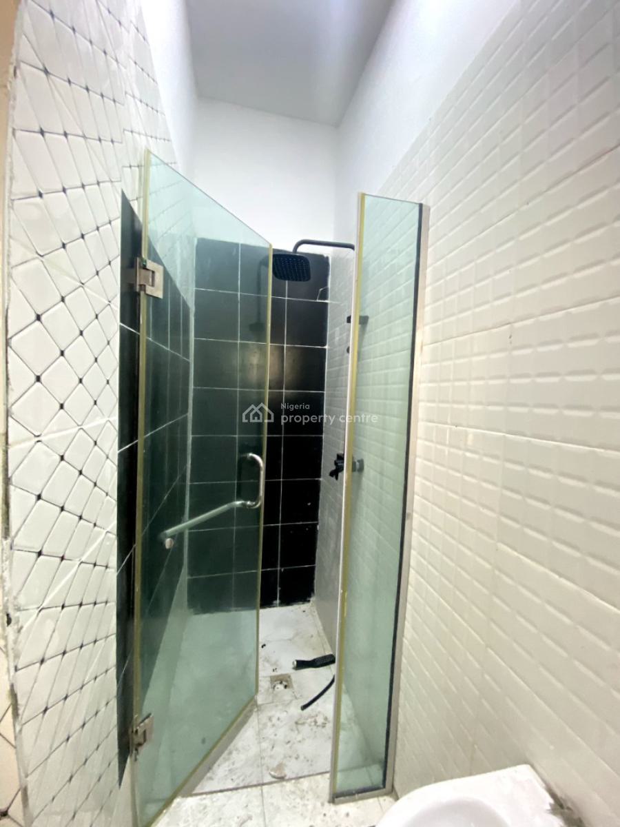 Classic 2 Bedroom Apartment in a Secure Estate, Agungi, Lekki, Lagos, Flat / Apartment for Rent