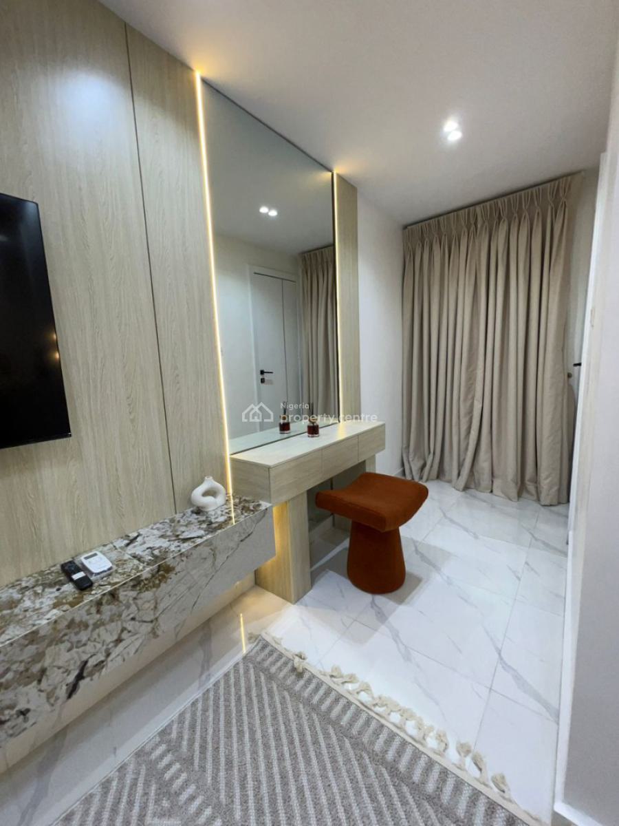 Newly Furnished 2 Bedroom with Ps5, Swimming Pool & Gym, Lekki Phase 1, Lekki, Lagos, Flat / Apartment Short Let