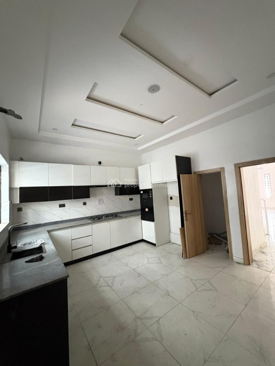 Spacious & Secure! 5-bedroom Detached Duplex with Ample Parking, Ologolo, Lekki, Lagos, Detached Duplex for Sale