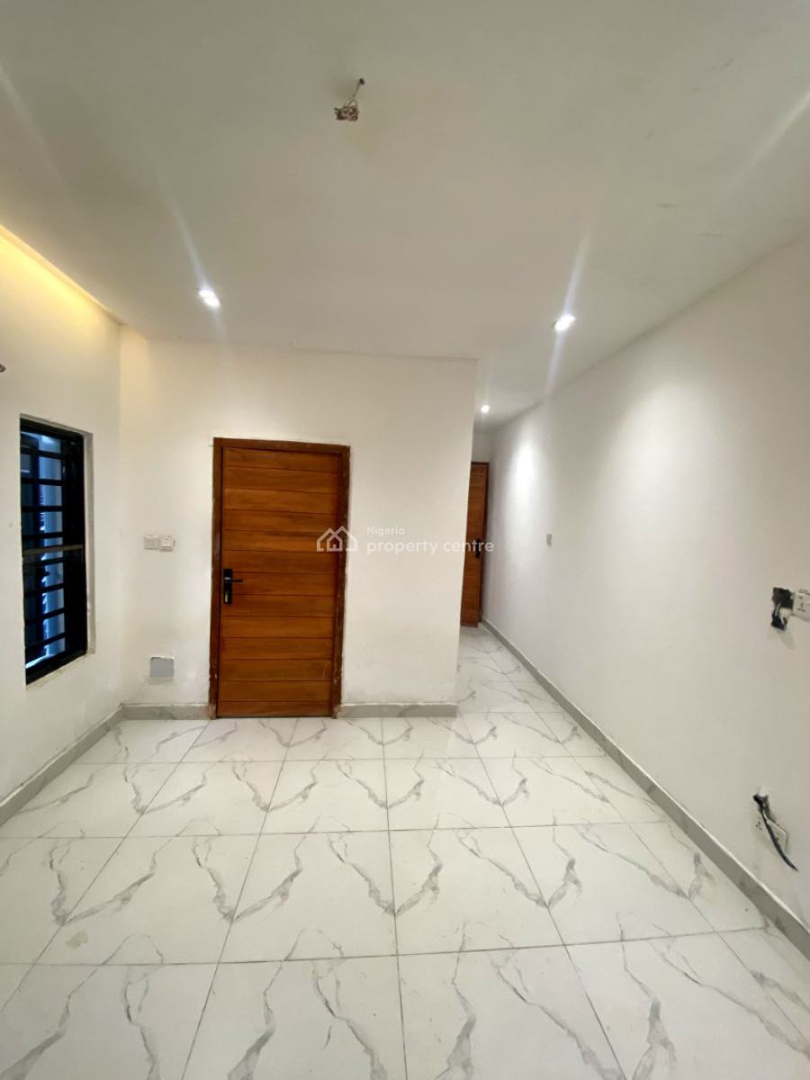 Lovely 2 Bedroom Apartment in a Secure Estate, Agungi, Lekki, Lagos, Flat / Apartment for Rent