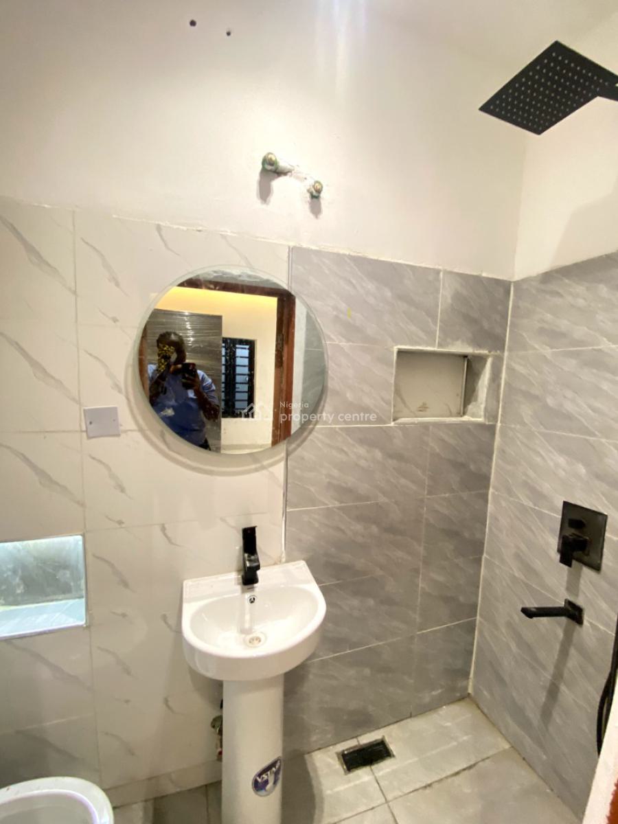 Lovely 2 Bedroom Apartment in a Secure Estate, Agungi, Lekki, Lagos, Flat / Apartment for Rent