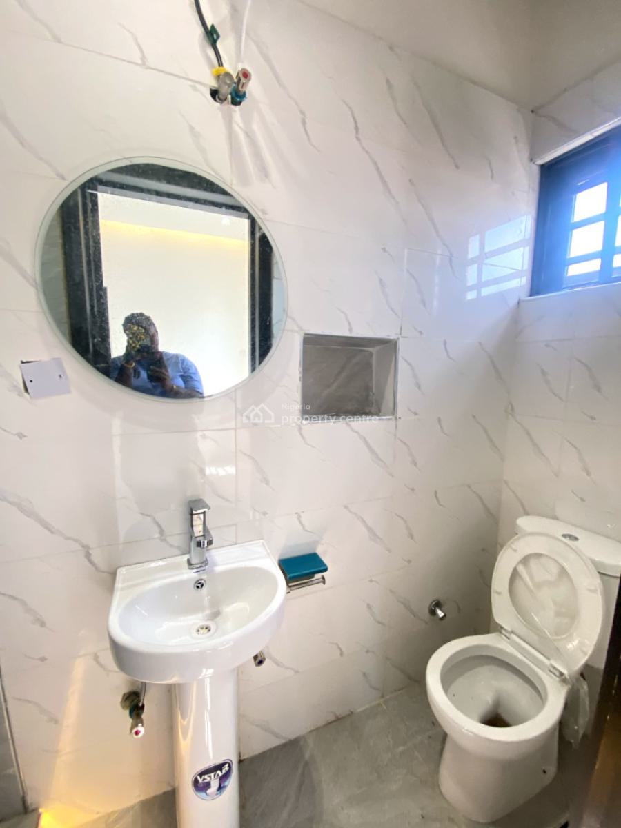 Lovely 2 Bedroom Apartment in a Secure Estate, Agungi, Lekki, Lagos, Flat / Apartment for Rent