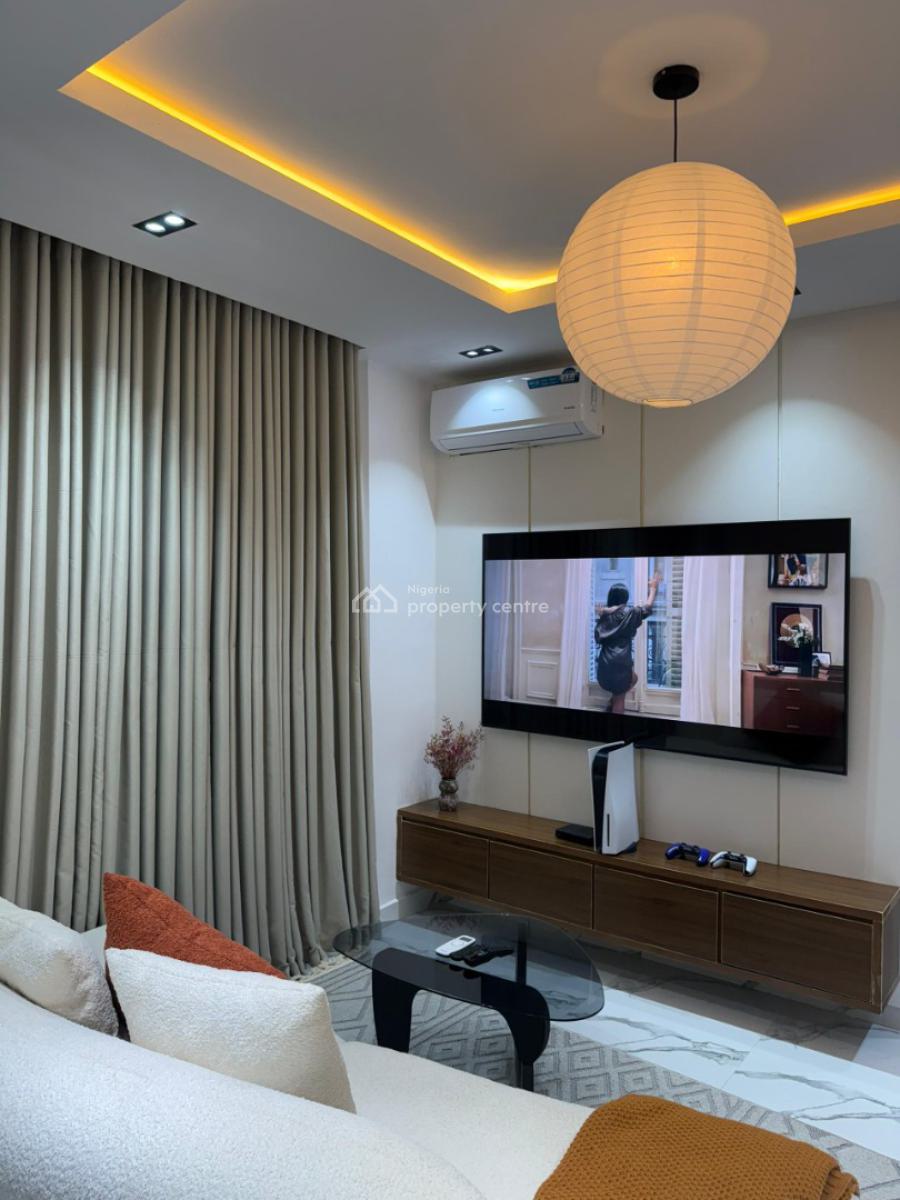Newly Furnished 1bedroom with Swimming Pool & Gym, Phase 1, Lekki Phase 1, Lekki, Lagos, Flat / Apartment Short Let