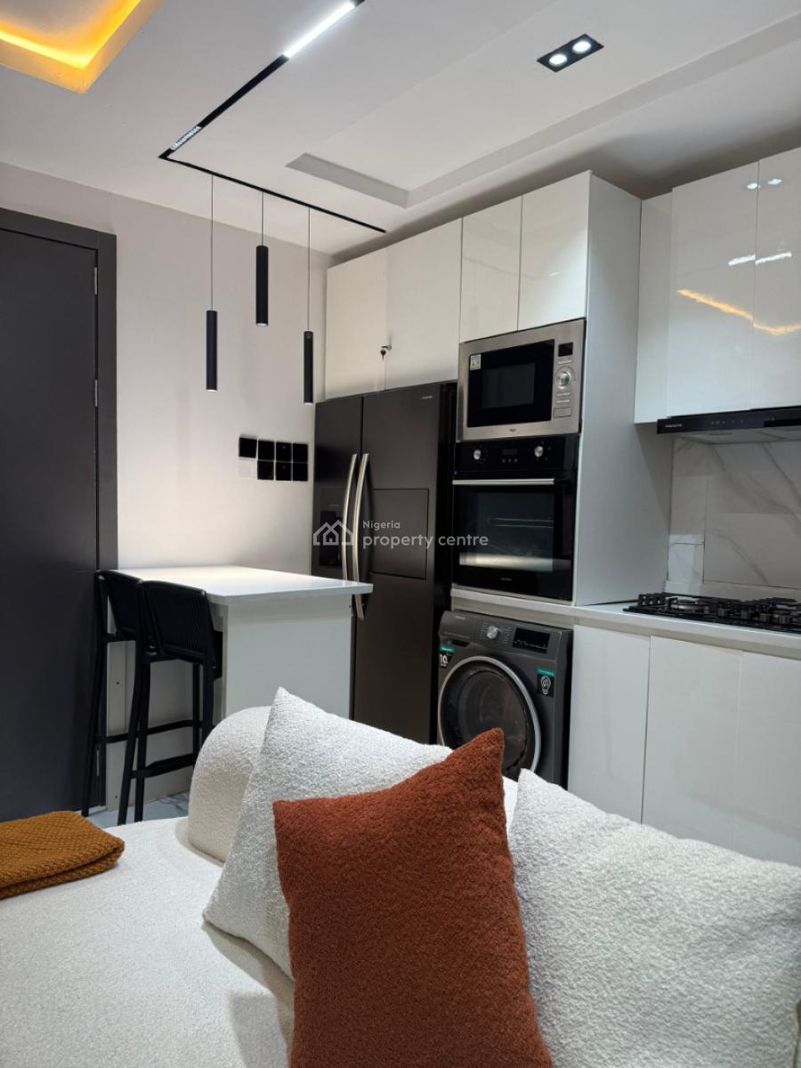 Newly Furnished 1bedroom with Swimming Pool & Gym, Phase 1, Lekki Phase 1, Lekki, Lagos, Flat / Apartment Short Let