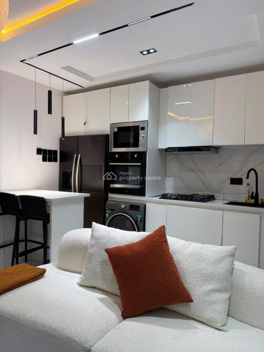 Newly Furnished 1bedroom with Swimming Pool & Gym, Phase 1, Lekki Phase 1, Lekki, Lagos, Flat / Apartment Short Let