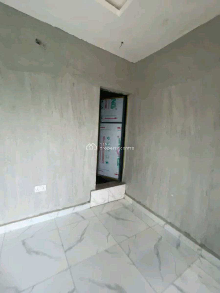 Standard and Spacious Self Contain, Shomolu, Lagos, Self Contain (single Rooms) for Rent